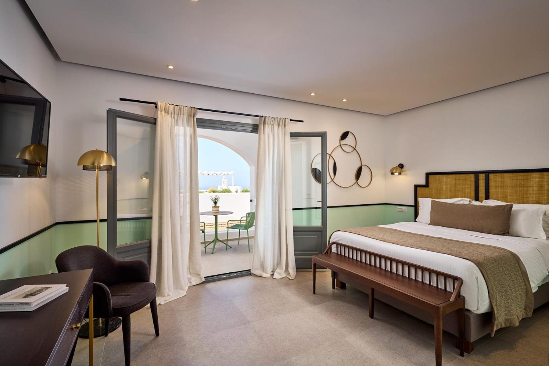 Alleys All-Suite Hotel & Spa Pyrgos Kallistis Room photo