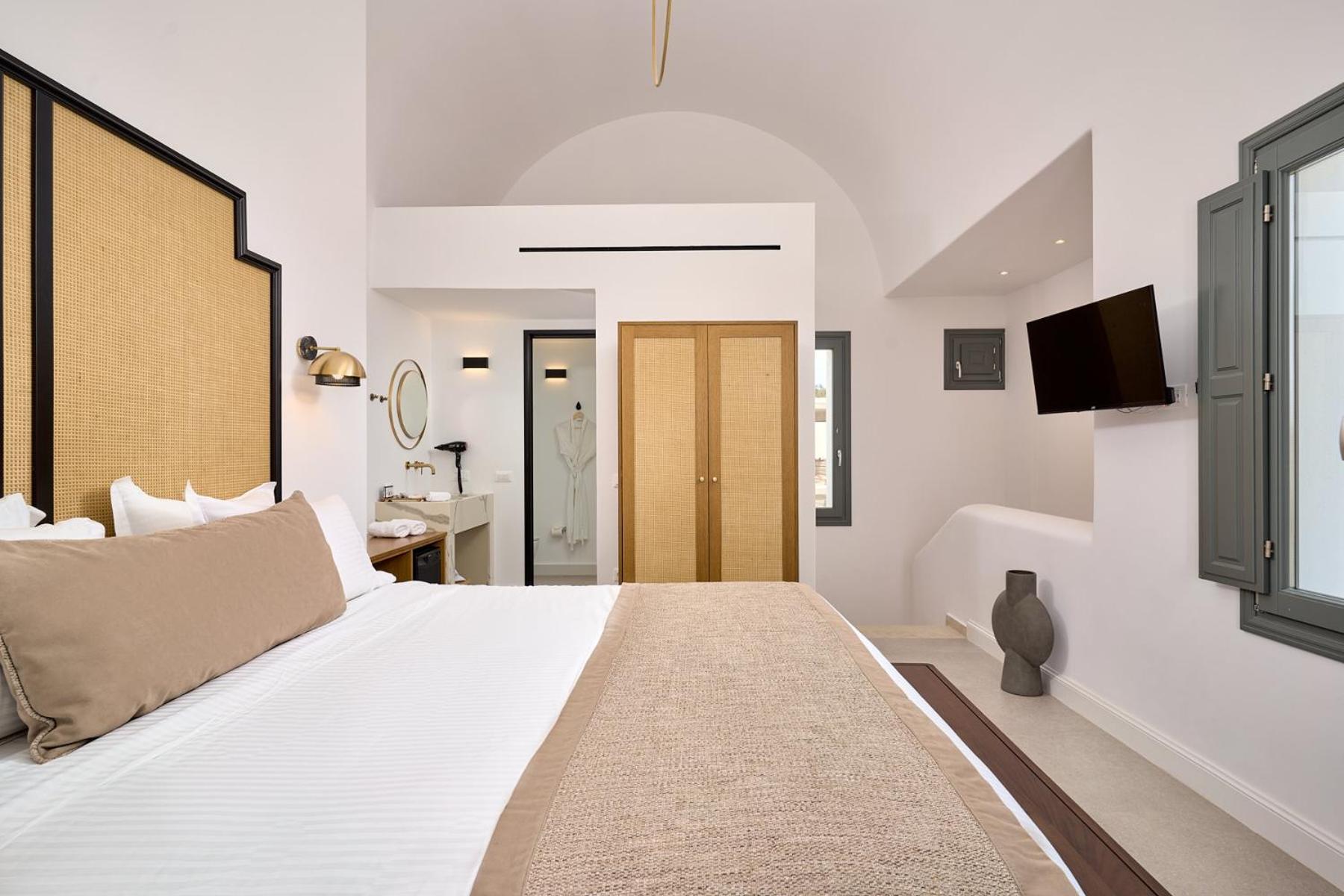 Alleys All-Suite Hotel & Spa Pyrgos Kallistis Room photo